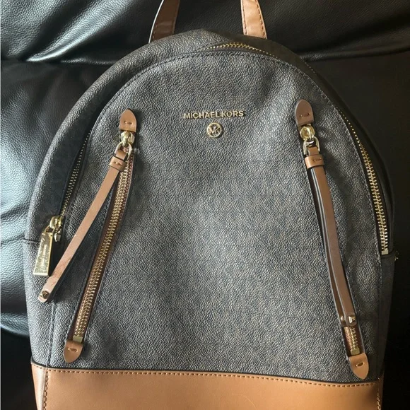 MK back pack purse, never used! Michael Kors Jaycee Mini XS Light Cream PVC Small Bookbag  main image 3